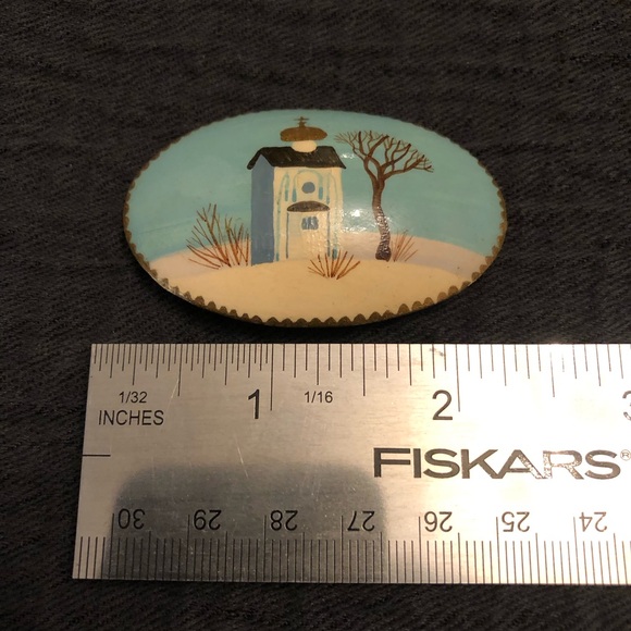 Vintage Hand-painted Brooch Winter Church Scene - Picture 6 of 6